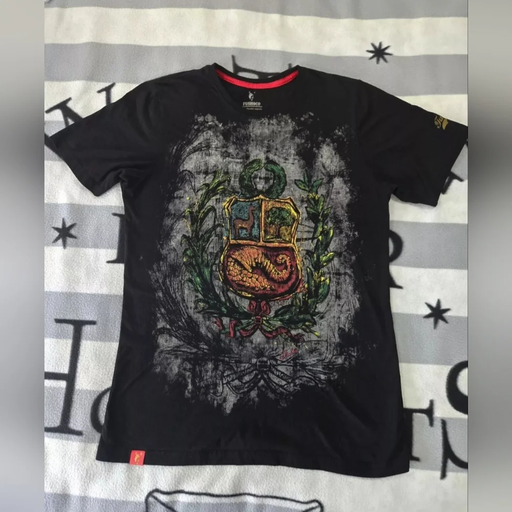 T-SHIRT MEN'S BLACK PERÚ ESCUDO FUSHOCO 100% COTTON LARGE - Picture 1 of 11